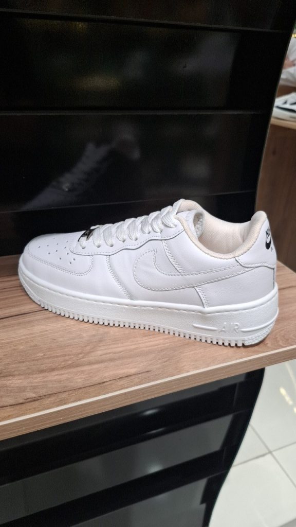 کفش نایک چرم